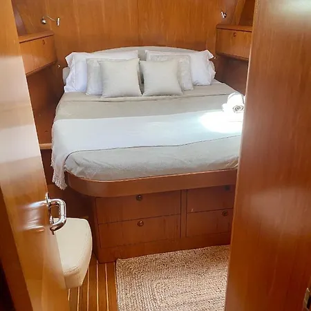 Botel Jeanneau Sun Odyssey 54 Ds Lulu'